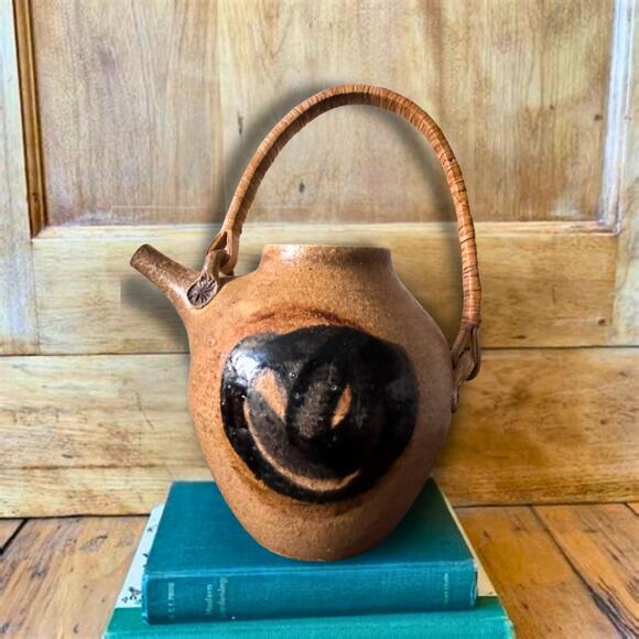 Vintage Studio Pottery Teapot – Handcrafted Stoneware with Bamboo Handle & Glaze - Picture 2 of 11